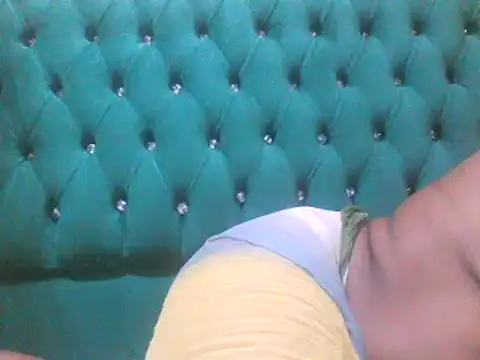 Snapshot of baby_baby233 chatting on 03/17/25, 10:51 baby baby233 online show from 03/17/25, 10:51