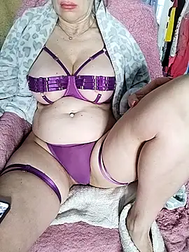 lindaledi2 online show from 03/28/26, 03:18