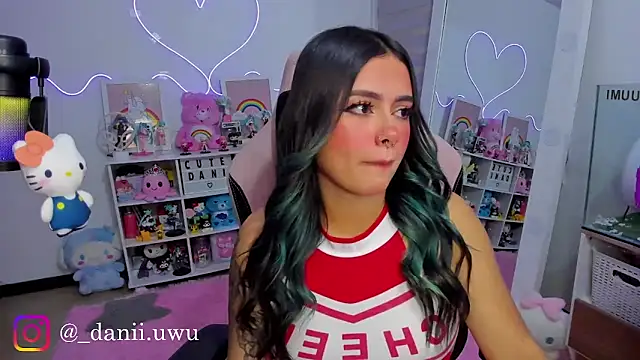 CuteDani  online show from 05/21/26, 06:33