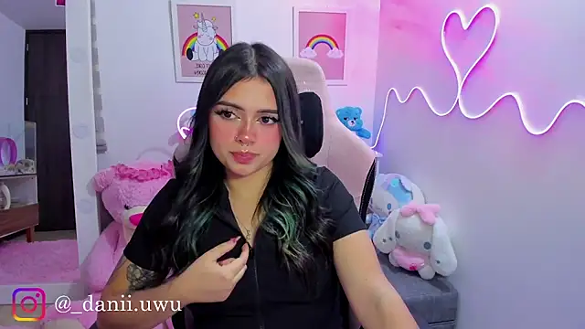 CuteDani  online show from 07/04/26, 07:48