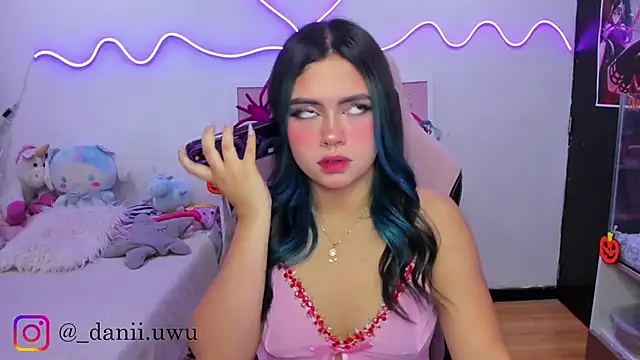 CuteDani  online show from 10/11/25, 09:54