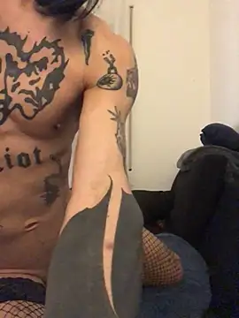 nati72 online show from 02/19/25, 04:44