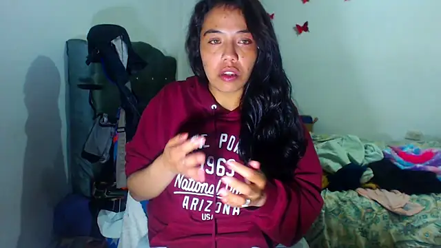 AmaraRoberts420 online show from 11/29/25, 04:01