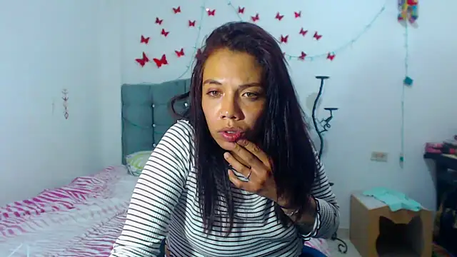 AmaraRoberts420 online show from 03/05/25, 01:42