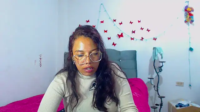 AmaraRoberts420 online show from 03/18/25, 10:37