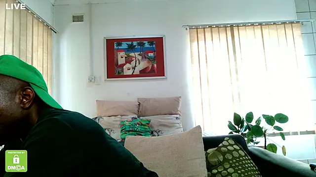 iCrushYenu online show from 12/05/24, 08:16