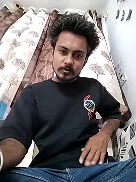 Snapshot of Instant_charger@xh chatting on 04/13/26, 06:17 Instant chargerxh online show from 04/13/26, 06:17