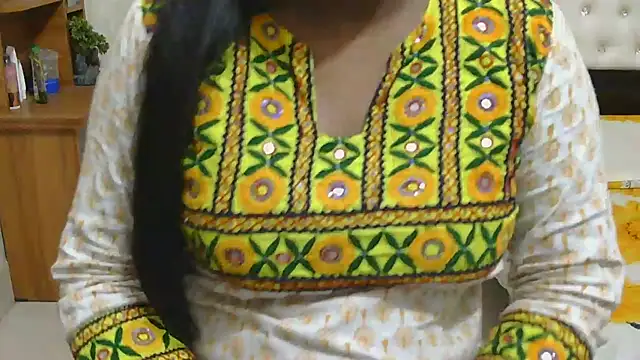 esita 1212 online show from 02/13/26, 02:11