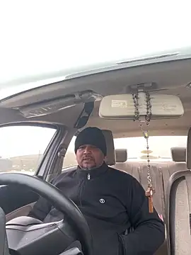 Snapshot of Dick_6inches chatting on 12/15/25, 03:01 Dick 6inches online show from 12/15/25, 03:01