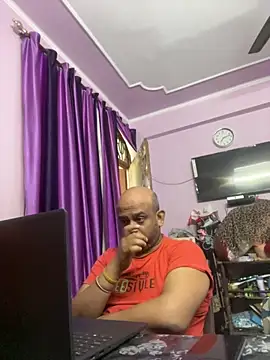 Dick 6inches online show from 10/08/25, 01:40