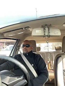 Snapshot of Dick_6inches chatting on 12/01/25, 06:36 Dick 6inches online show from 12/01/25, 06:36