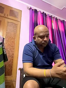 Snapshot of Dick_6inches chatting on 10/20/25, 07:20 Dick 6inches online show from 10/20/25, 07:20