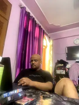 Dick 6inches online show from 10/16/25, 05:05