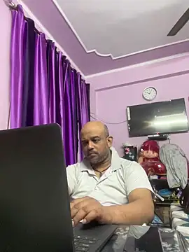 Snapshot of Dick_6inches chatting on 11/04/25, 04:33 Dick 6inches online show from 11/04/25, 04:33