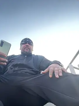 Dick 6inches online show from 02/25/26, 02:12