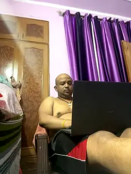 Dick 6inches online show from 10/07/25, 01:28