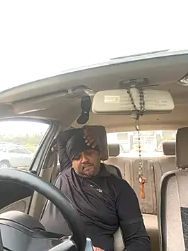 Snapshot of Dick_6inches chatting on 10/31/25, 02:08 Dick 6inches online show from 10/31/25, 02:08