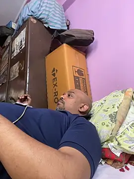 Snapshot of Dick_6inches chatting on 10/21/25, 08:03 Dick 6inches online show from 10/21/25, 08:03