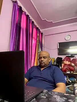 Snapshot of Dick_6inches chatting on 11/09/25, 07:01 Dick 6inches online show from 11/09/25, 07:01