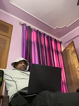 Snapshot of Dick_6inches chatting on 11/23/25, 05:06 Dick 6inches online show from 11/23/25, 05:06