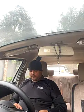 Snapshot of Dick_6inches chatting on 10/28/25, 04:35 Dick 6inches online show from 10/28/25, 04:35