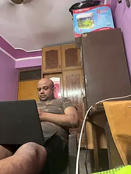 Dick 6inches online show from 04/21/26, 07:37