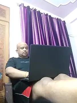 Dick 6inches online show from 09/10/25, 12:09