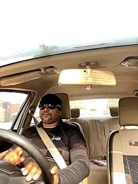 Snapshot of Dick_6inches chatting on 11/19/25, 04:45 Dick 6inches online show from 11/19/25, 04:45