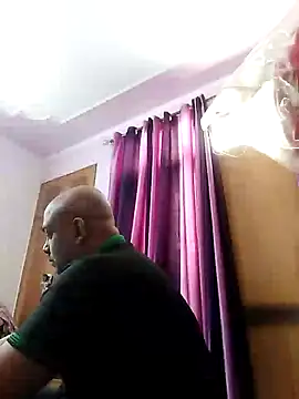 Dick 6inches online show from 02/12/25, 06:19