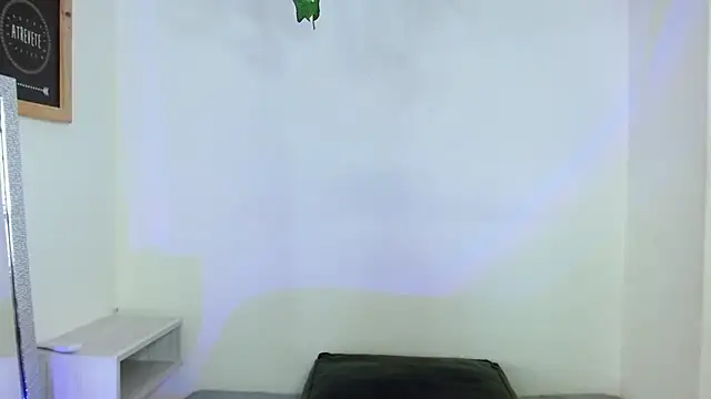 Snapshot of carla_beer chatting on 11/10/25, 11:37 carla beer online show from 11/10/25, 11:37