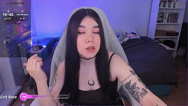 Snapshot of kellyharris chatting on 10/16/25, 02:47 kellyharris online show from 10/16/25, 02:47