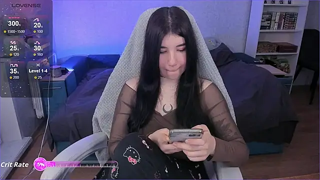 Snapshot of kellyharris chatting on 10/06/25, 01:45 kellyharris online show from 10/06/25, 01:45