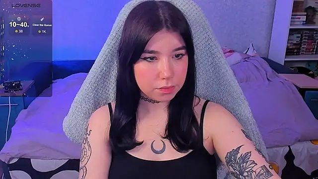 Snapshot of kellyharris chatting on 03/15/25, 06:43 kellyharris online show from 03/15/25, 06:43