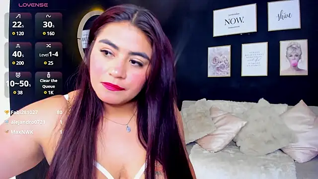 silvia lane online show from 03/11/25, 04:19