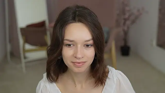 Snapshot of VivianLy_ chatting on 01/06/25, 07:20 VivianLy online show from 01/06/25, 07:20