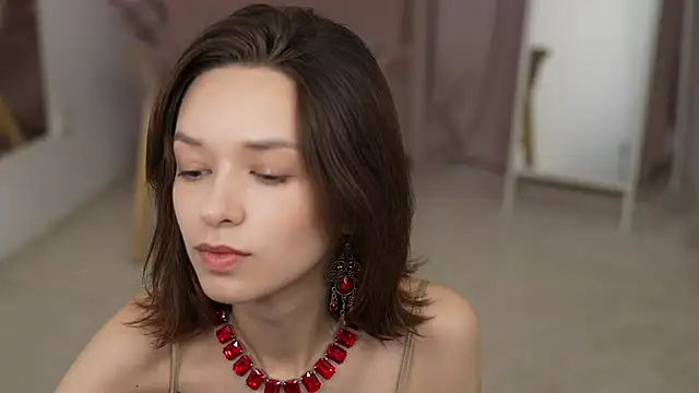 Snapshot of VivianLy_ chatting on 12/24/24, 07:49 VivianLy online show from 12/24/24, 07:49