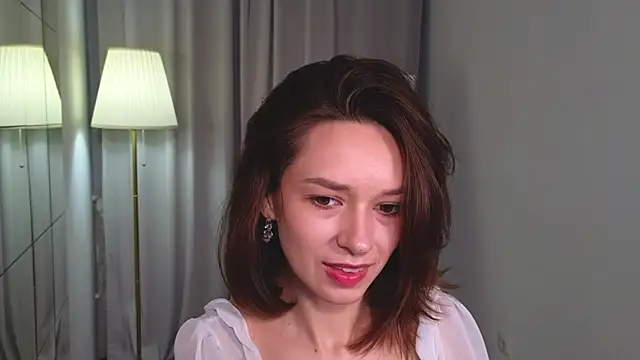 Snapshot of VivianLy_ chatting on 12/27/24, 08:24 VivianLy online show from 12/27/24, 08:24