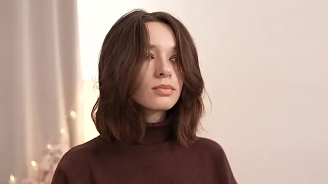 Snapshot of VivianLy_ chatting on 02/21/25, 11:01 VivianLy online show from 02/21/25, 11:01