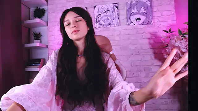 Snapshot of VivianLy_ chatting on 11/04/25, 11:36 VivianLy online show from 11/04/25, 11:36