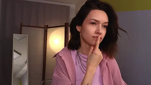 Snapshot of VivianLy_ chatting on 02/27/25, 09:50 VivianLy online show from 02/27/25, 09:50