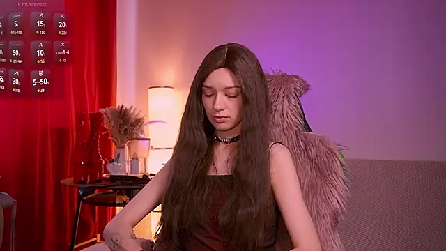 VivianLy  online show from 06/20/26, 07:46