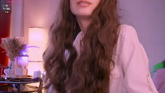 VivianLy  online show from 06/11/26, 08:44