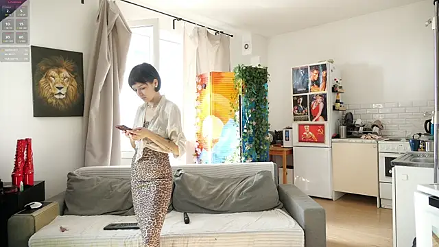 VivianLy  online show from 04/01/26, 11:11