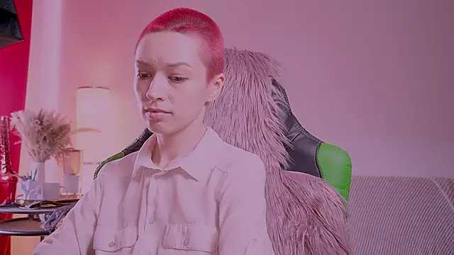 VivianLy  online show from 05/23/26, 12:04
