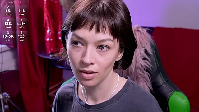 VivianLy  online show from 04/10/26, 06:31