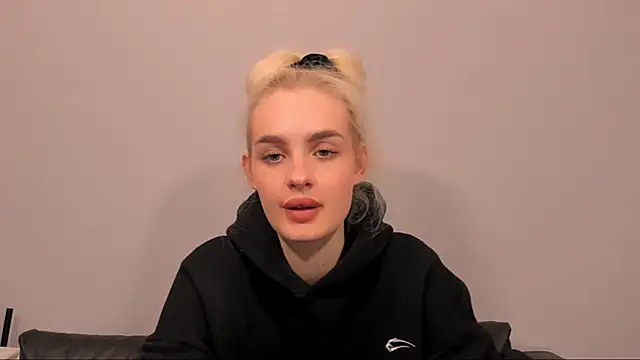 OliviaKisss online show from 02/13/26, 08:20