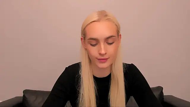 OliviaKisss online show from 11/28/25, 07:58