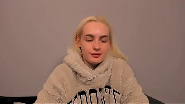 OliviaKisss online show from 03/26/26, 08:18