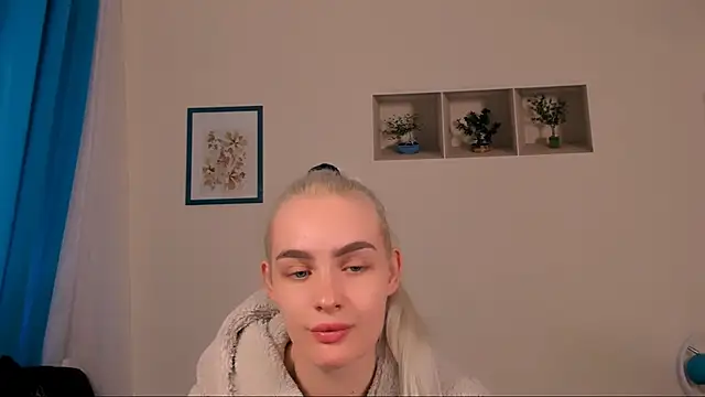OliviaKisss online show from 04/25/26, 01:36