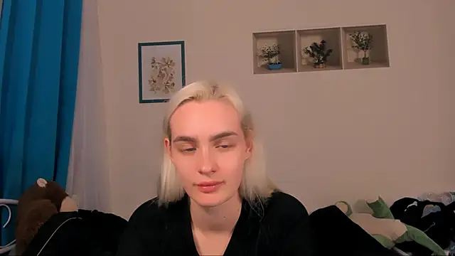 OliviaKisss online show from 06/16/26, 08:53